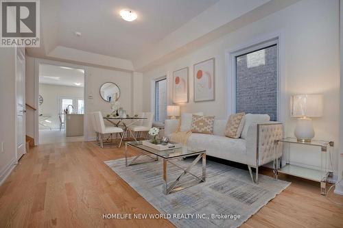 240 Seguin Street N, Richmond Hill, ON - Indoor Photo Showing Living Room