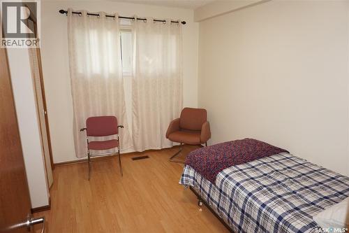 46 Rogers Place, Regina, SK - Indoor Photo Showing Bedroom