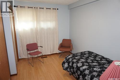 46 Rogers Place, Regina, SK - Indoor Photo Showing Bedroom