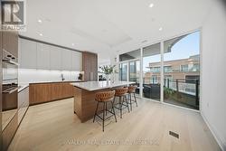 504 - 55 PORT STREET E  Mississauga, ON L5G 4P3