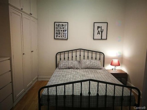 Chambre à coucher - 4391 Rue Rivard, Montréal (Le Plateau-Mont-Royal), QC - Indoor Photo Showing Bedroom
