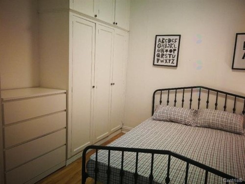 Chambre à coucher - 4391 Rue Rivard, Montréal (Le Plateau-Mont-Royal), QC - Indoor Photo Showing Bedroom
