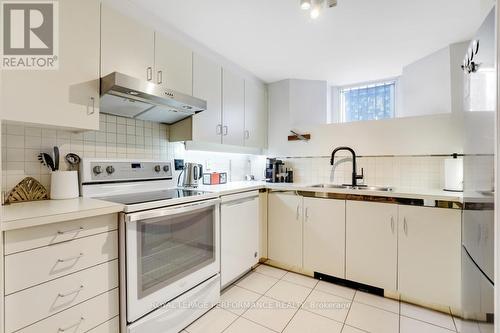 3 - 292 Laurier Avenue E, Ottawa, ON - Indoor Photo Showing Kitchen
