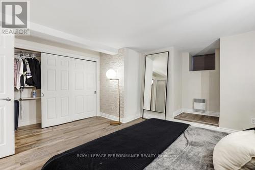 3 - 292 Laurier Avenue E, Ottawa, ON - Indoor