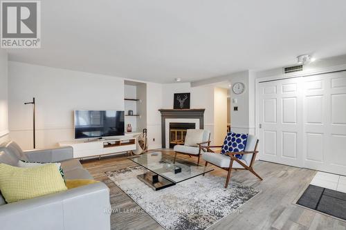 3 - 292 Laurier Avenue E, Ottawa, ON - Indoor Photo Showing Living Room With Fireplace