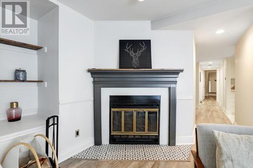3 - 292 Laurier Avenue E, Ottawa, ON - Indoor With Fireplace