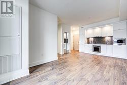 413 - 858 DUPONT STREET  Toronto, ON M6G 0C1