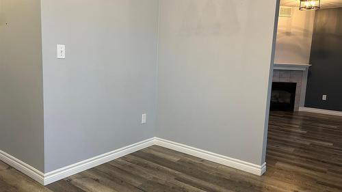 101-160 5 Avenue, Salmon Arm, BC - Indoor Photo Showing Other Room