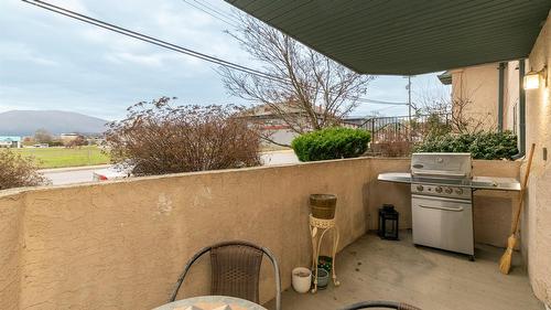 101-160 5 Avenue, Salmon Arm, BC - Outdoor