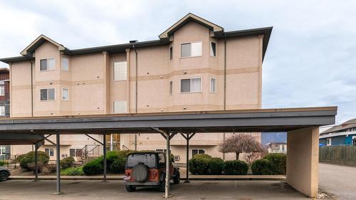 101-160 5 Avenue, Salmon Arm, BC - Outdoor