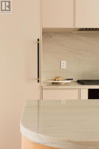 127 Glenvale Boulevard, Toronto, ON - Indoor