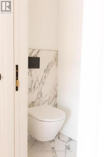 127 Glenvale Boulevard, Toronto, ON - Indoor Photo Showing Bathroom