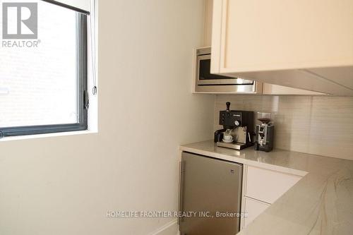 127 Glenvale Boulevard, Toronto, ON - 