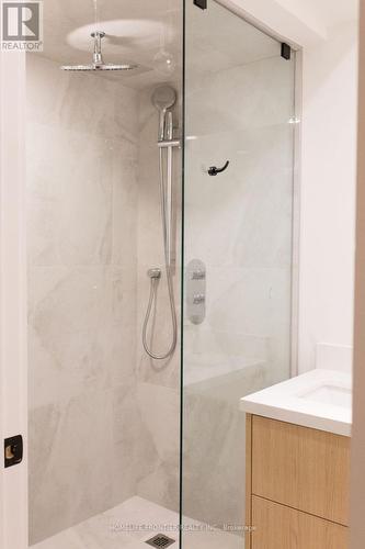 127 Glenvale Boulevard, Toronto, ON - Indoor Photo Showing Bathroom