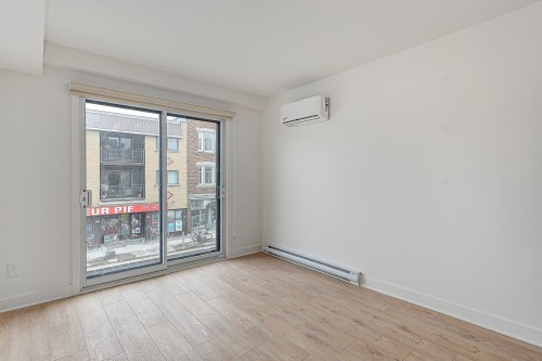 Living Room - 202-185 Rue Beaubien E., Montréal (Rosemont/La Petite-Patrie), QC - Indoor Photo Showing Other Room