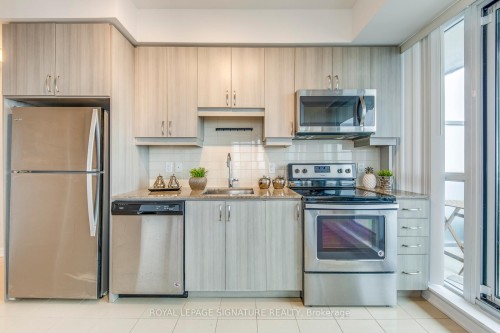 1411-9201 Yonge Street, Richmond Hill, ON - Indoor Photo Showing Kitchen With Stainless Steel Kitchen With Upgraded Kitchen