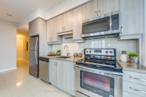 1411-9201 Yonge Street, Richmond Hill, ON - Indoor Photo Showing Kitchen With Stainless Steel Kitchen With Upgraded Kitchen