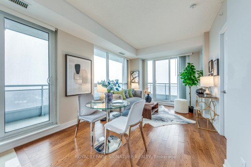 1411-9201 Yonge Street, Richmond Hill, ON - Indoor