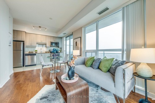 1411-9201 Yonge Street, Richmond Hill, ON - Indoor