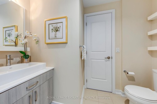 1411-9201 Yonge Street, Richmond Hill, ON - Indoor Photo Showing Bathroom