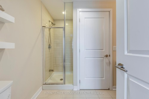 1411-9201 Yonge Street, Richmond Hill, ON - Indoor Photo Showing Bathroom