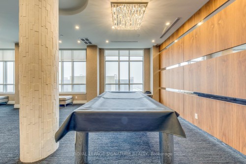 1411-9201 Yonge Street, Richmond Hill, ON - Indoor Photo Showing Other Room