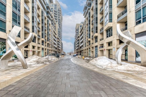 1411-9201 Yonge Street, Richmond Hill, ON - Outdoor With Balcony With Facade