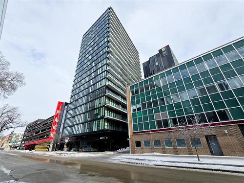 203-311 Hargrave ST  Winnipeg, MB R3B 0V8