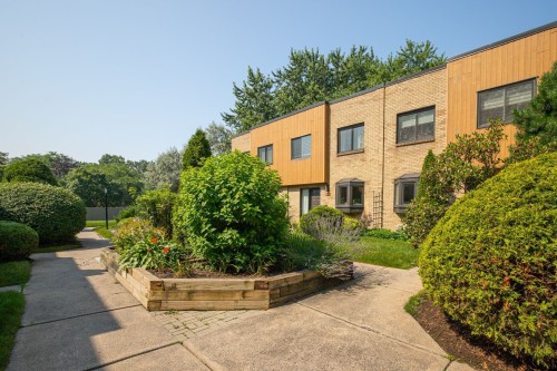 118 Place de Fontainebleau  Saint-Lambert, QC J4S 1X6