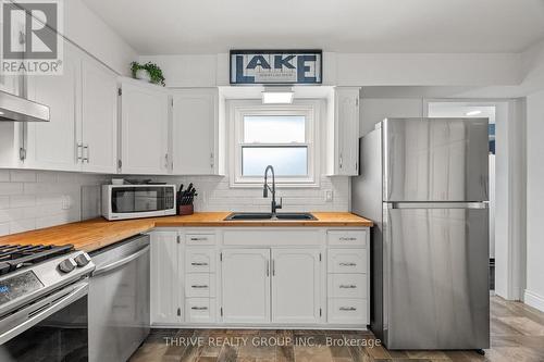 7 Salkeld Street, Goderich (Goderich (Town)), ON - Indoor Photo Showing Kitchen With Double Sink