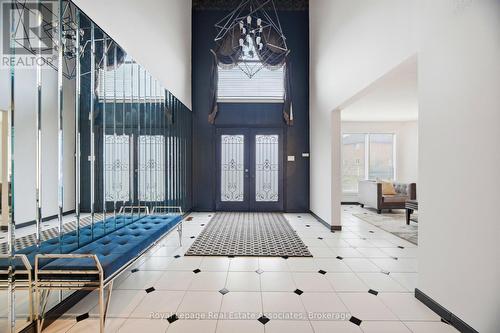 100 National Drive, Hamilton, ON - Indoor Photo Showing Other Room