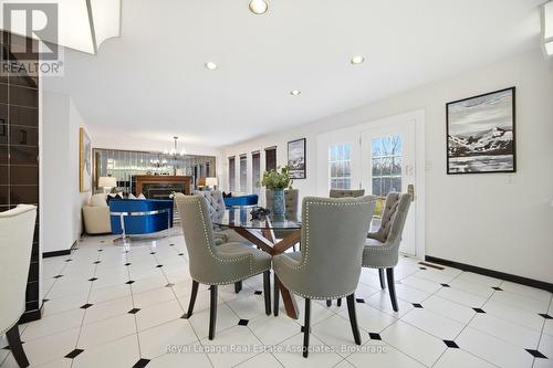 100 National Drive, Hamilton, ON - Indoor Photo Showing Dining Room