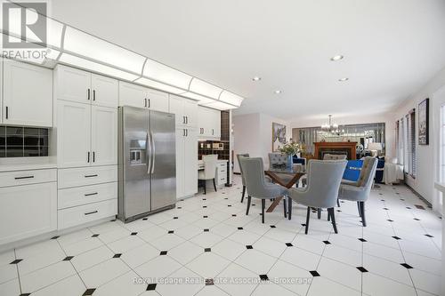 100 National Drive, Hamilton, ON - Indoor Photo Showing Dining Room