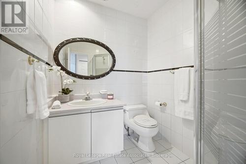 100 National Drive, Hamilton, ON - Indoor Photo Showing Bathroom