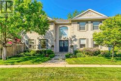 1117 BERKSHIRE COURT  Oakville, ON L6M 2L7