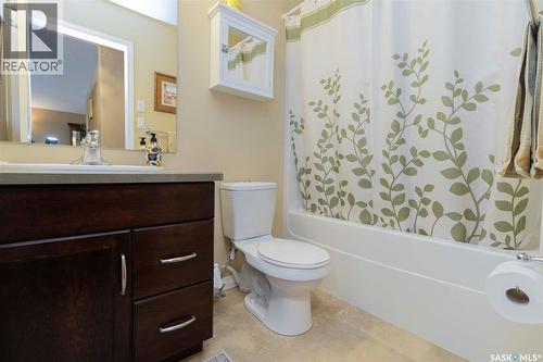 531 Dickson Lane, Saskatoon, SK - Indoor Photo Showing Bathroom