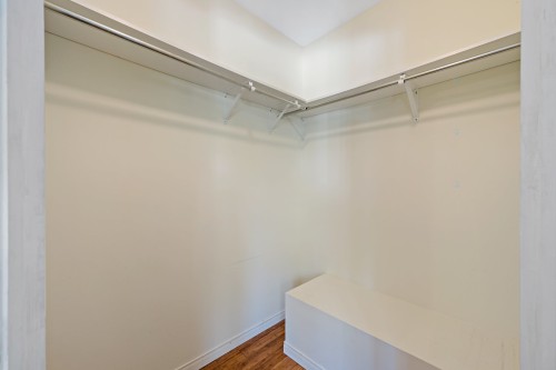 Penderie (Walk-in) - 1708 Route 323 N., Amherst, QC - Indoor With Storage