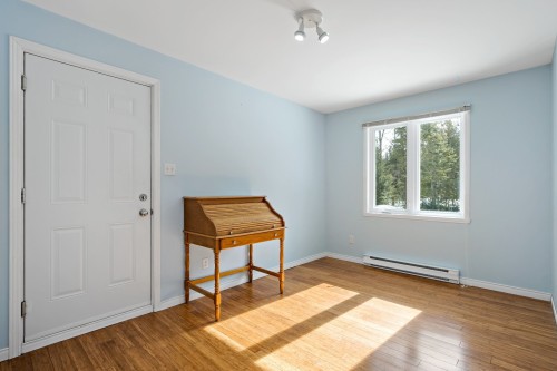 Bureau - 1708 Route 323 N., Amherst, QC - Indoor Photo Showing Other Room