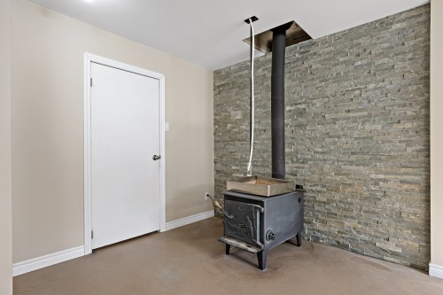 Sous-sol - 1708 Route 323 N., Amherst, QC - Indoor Photo Showing Other Room