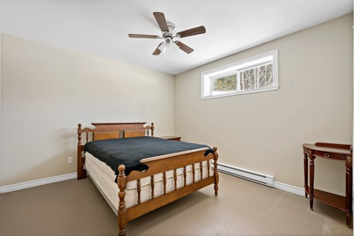 Chambre à coucher - 1708 Route 323 N., Amherst, QC - Indoor Photo Showing Bedroom