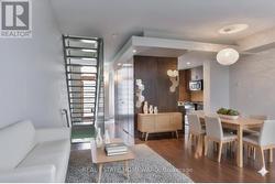 3 - 297 MUTUAL STREET  Toronto, ON M4Y 1X6