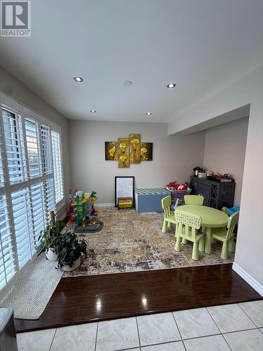 519 Delphine Drive, Burlington, ON - Indoor Photo Showing Other Room