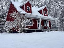 154 North Kemptville Road Kemptville, NS B5A 5P2