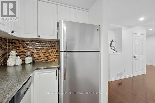2654 Draper Avenue, Ottawa, ON - Indoor Photo Showing Kitchen