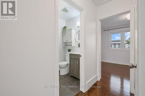 2654 Draper Avenue, Ottawa, ON - Indoor