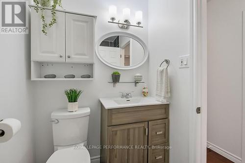 2654 Draper Avenue, Ottawa, ON - Indoor Photo Showing Bathroom