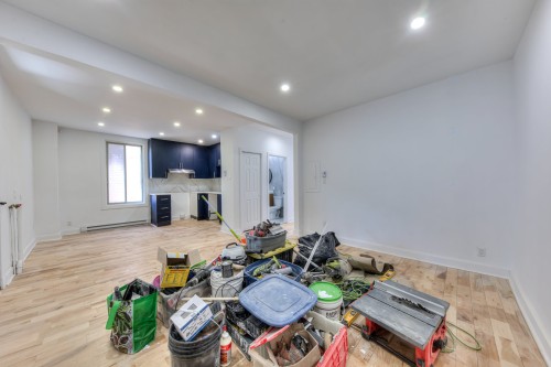 Salon - 1056 Av. Harvard, Montréal (Côte-Des-Neiges/Notre-Dame-De-Grâce), QC - Indoor Photo Showing Other Room