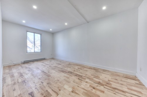 Chambre à coucher - 1056 Av. Harvard, Montréal (Côte-Des-Neiges/Notre-Dame-De-Grâce), QC - Indoor Photo Showing Other Room