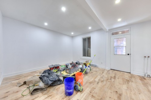 Salon - 1056 Av. Harvard, Montréal (Côte-Des-Neiges/Notre-Dame-De-Grâce), QC - Indoor Photo Showing Other Room