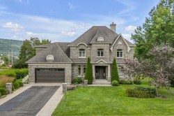 6 Rue Ernest-Trotier  Baie-Saint-Paul, QC G3Z 0A3